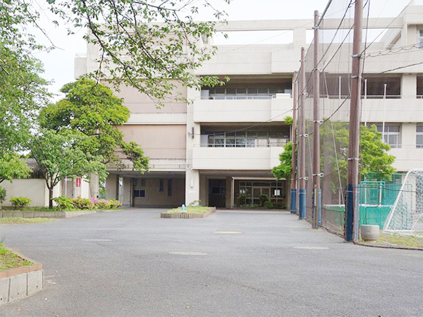 �����䒆�w�Z�R�~���j�e�B�n�E�X